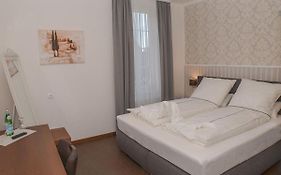 Vittoria Hotel-Restaurant